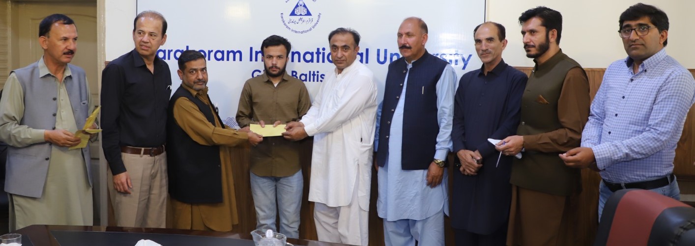 PBM Distributes Scholarship Cheques 